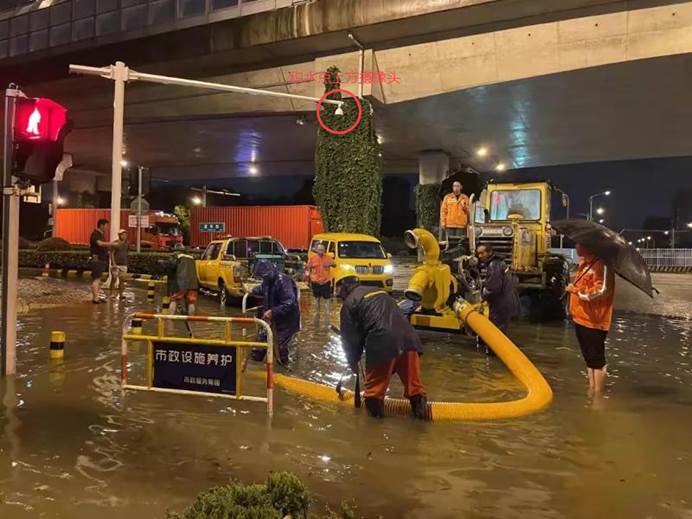 市防办通过AI报警出动移动泵车抢排积水
