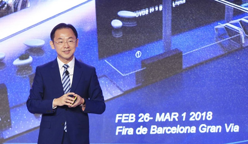 Huawei Carrier စီးပြားေရးလုပ္ငန္းစု၏ အရာရွိအမႈေဆာင္ ဒါရုိက္တာႏွင့္ ဥကၠ႒ ျဖစ္သူ Ryan Ding မွ ေျပာၾကားစဥ္
