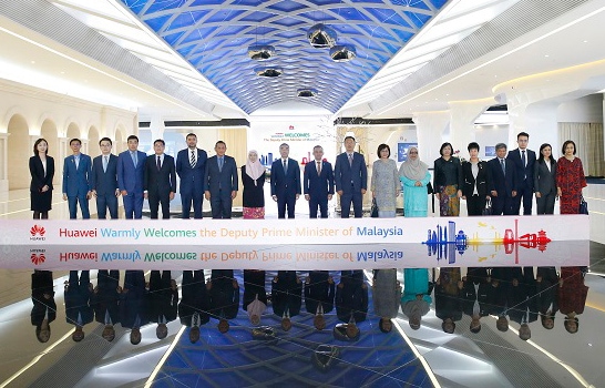 Wakil Perdana Menteri Malaysia Mengunjungi Huawei Research Center Beijing 1