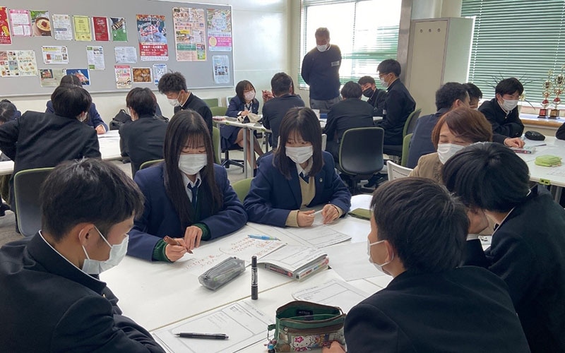 「未来の種JAPAN」プログラムにてー和歌山県立神島高等学校でのグループワークの様子