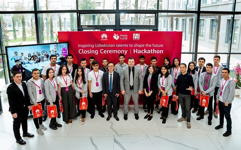 huawei-seedsforthefuture-closing-ceremony-in-IT-school