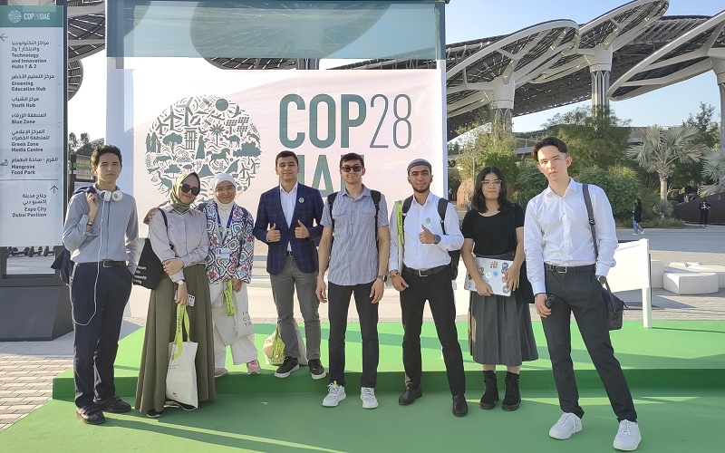 uzbekistan students at COP28 seeds tour